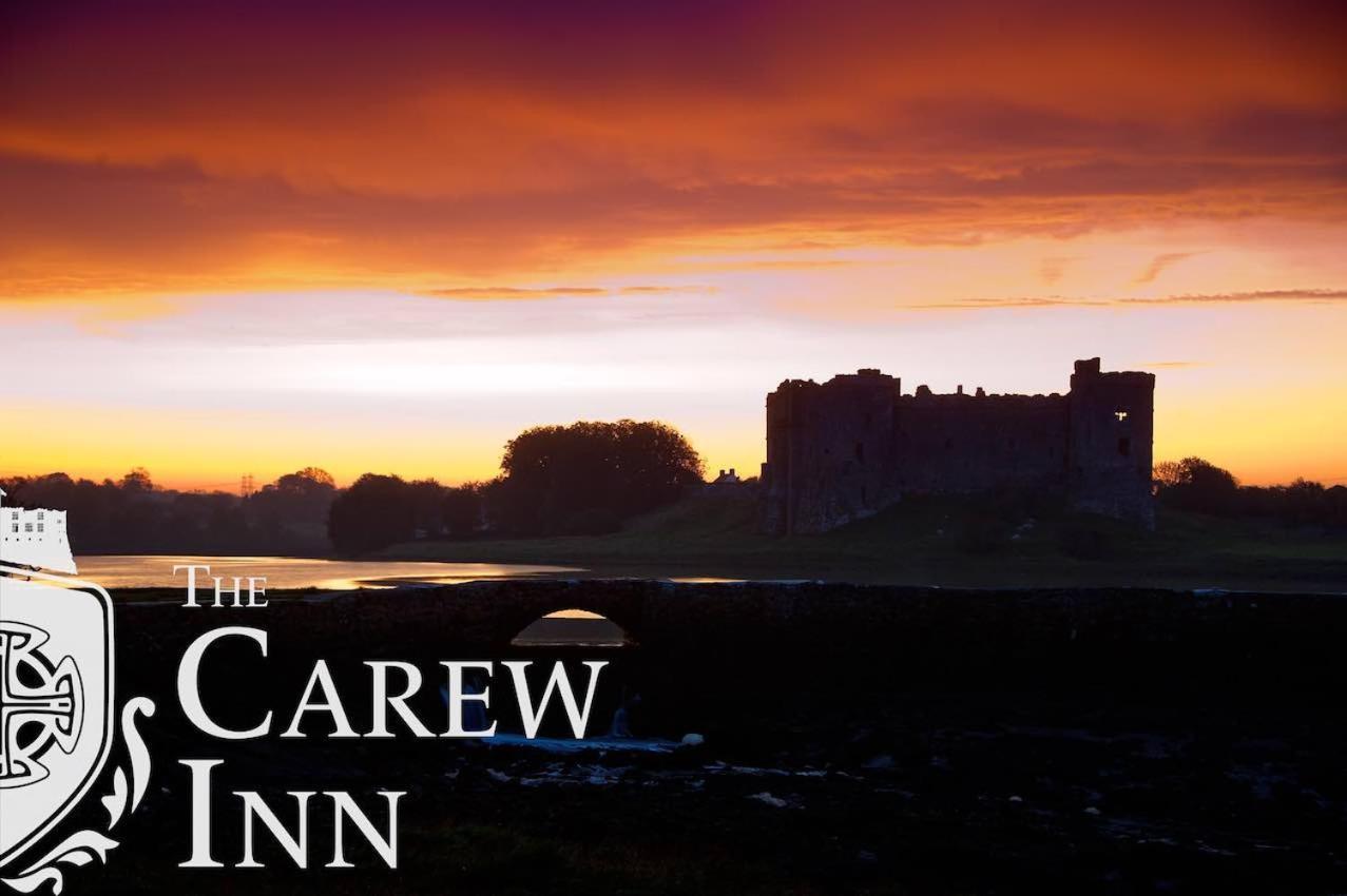 Carew Inn Exteriör bild