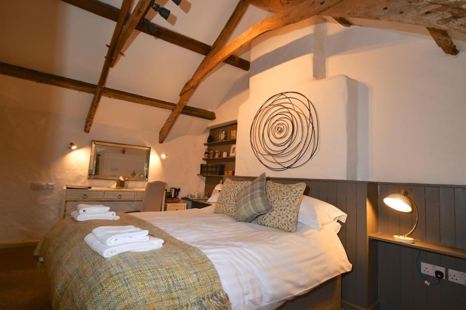 Carew Inn Exteriör bild