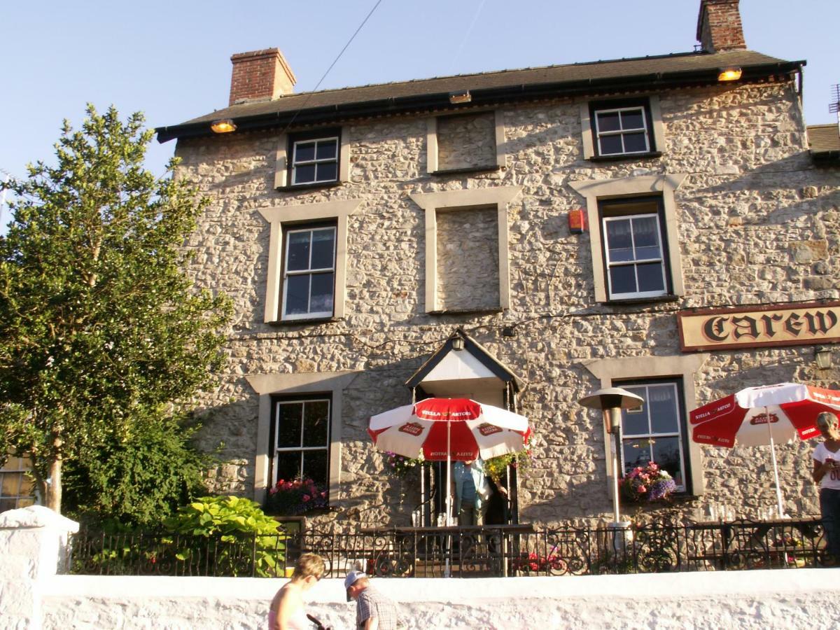 Carew Inn Exteriör bild